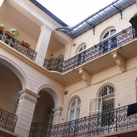 Yolo Hostel บูดาเปสต์ ภายนอก รูปภาพ