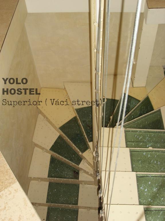 Yolo Hostel บูดาเปสต์ ภายนอก รูปภาพ