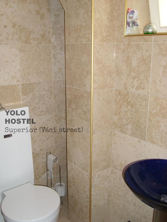 Yolo Hostel บูดาเปสต์ ภายนอก รูปภาพ
