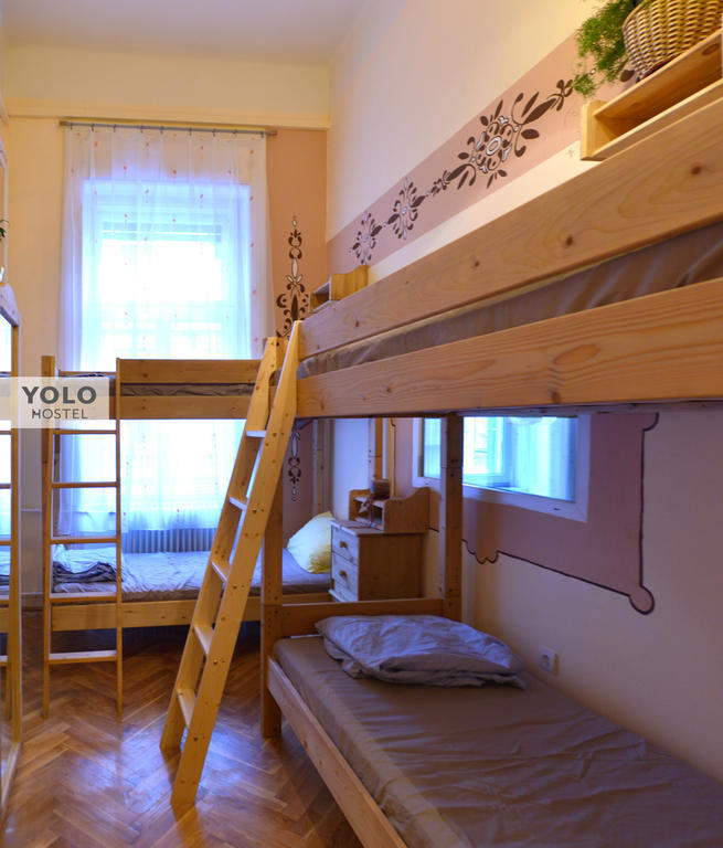 Yolo Hostel บูดาเปสต์ ภายนอก รูปภาพ