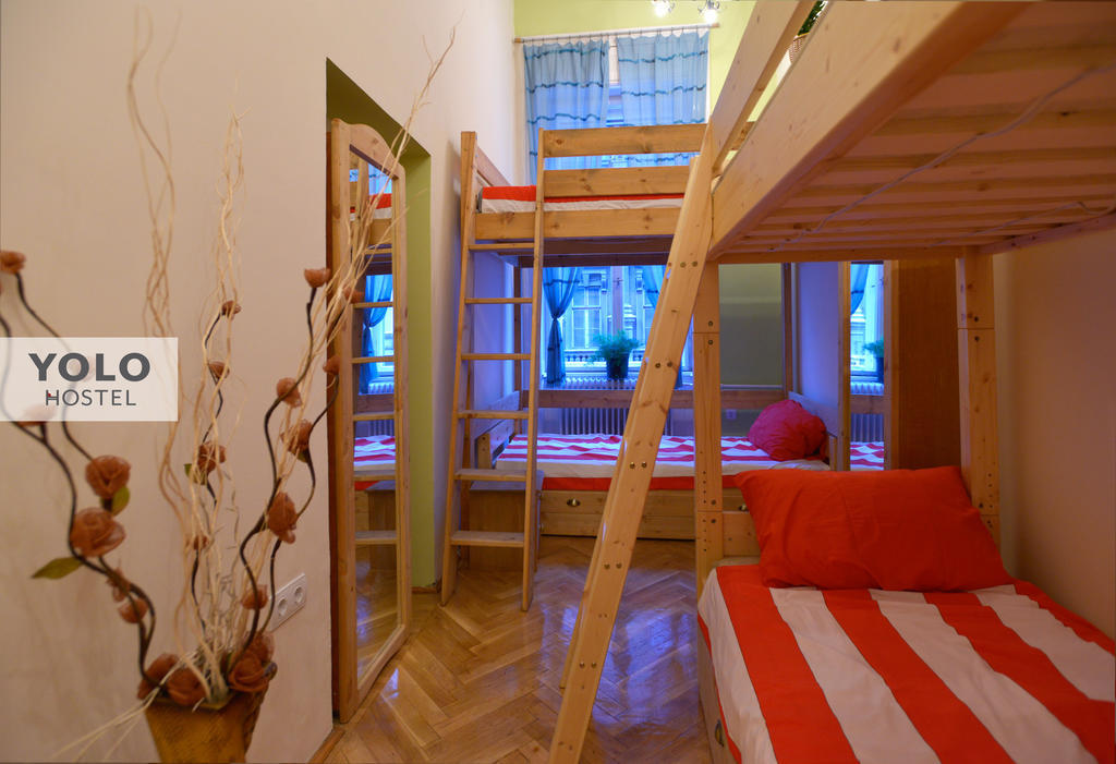 Yolo Hostel บูดาเปสต์ ภายนอก รูปภาพ
